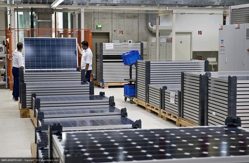 Ultime notizie aziendali su Qual è il processo di produzione dei pannelli solari