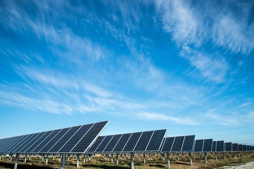 Ultime notizie aziendali su IRENA: l'energia solare fotovoltaica è l'unica tecnologia sulla buona strada per raggiungere gli obiettivi di investimento per il 2030